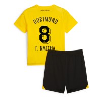 Camiseta Borussia Dortmund Felix Nmecha #8 Primera Equipación Replica 2023-24 para niños mangas cortas (+ Pantalones cortos)